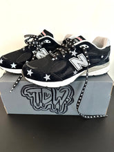 Load image into Gallery viewer, Mens NB 990 V3 Stars Black